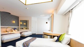 A hotel room with two beds, a round table, a mirror, and a window. - HOTEL AreaOne SAKAIMINATO MARINA (Sakaiminato)