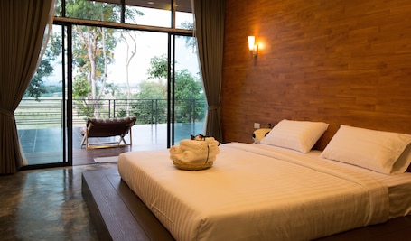 Minibar, camas plegables/adicionales, wifi gratis y ropa de cama