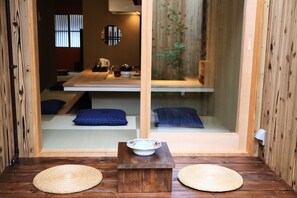 Japanese Style Entire House, 3 Bedrooms | Balcony