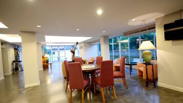 Dinner served, Thai cuisine