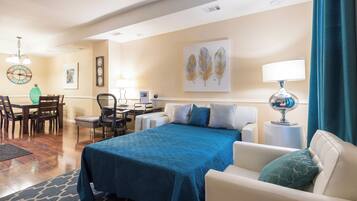 3 slaapkamers, een strijkplank/strijkijzer, wifi, beddengoed