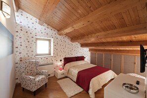 1 chambre, fer et planche à repasser, Wi-Fi gratuit, draps fournis