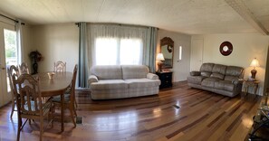 Smart TV, lettore DVD, libri