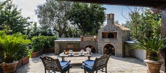 Apartment 100 Sqm with lovely outdoor patio in Sorrento Coast