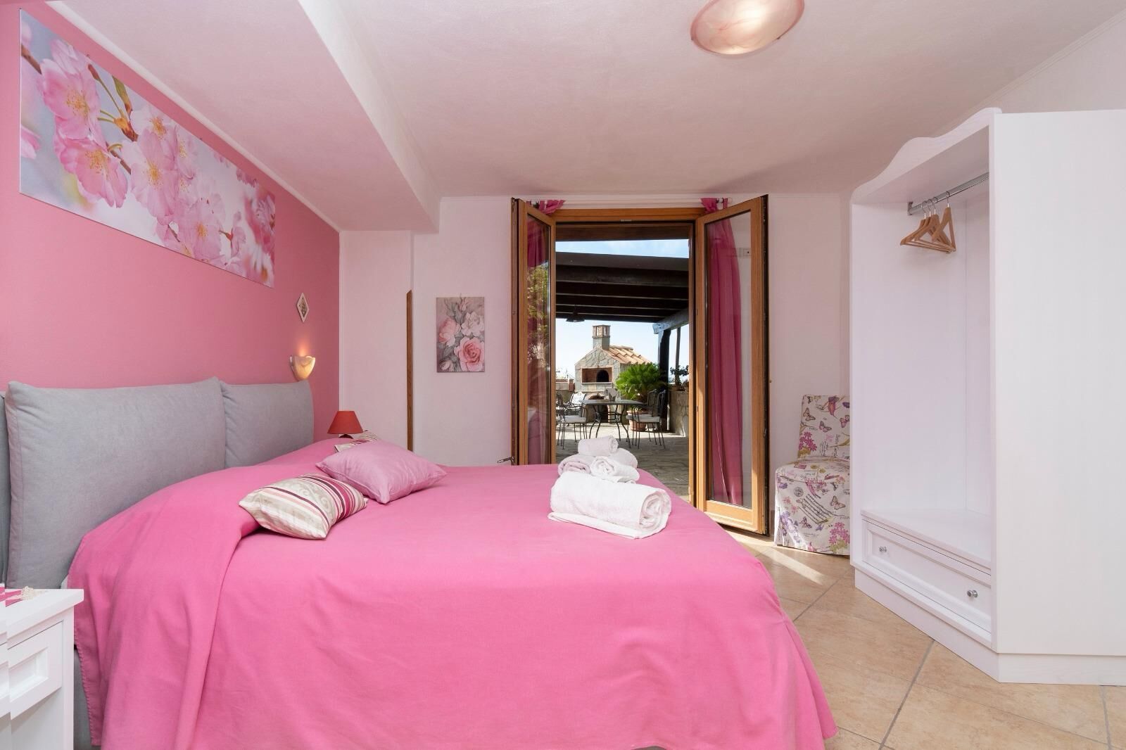 3 camere, ferro/asse da stiro, Wi-Fi gratuito, lenzuola