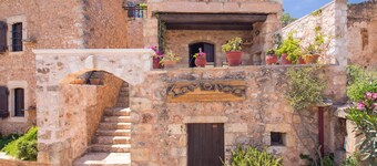 Blue villa Mantzourana - 1 bedroom-2 balconies -Sea and mountain view