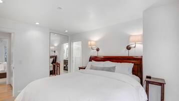 2 chambres, fer et planche à repasser, Wi-Fi gratuit, draps fournis