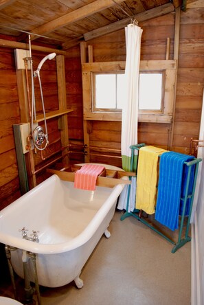 Combined shower/bathtub, hair dryer, towels, soap - Wake up to the sound of gentle waves and breakfast overlooking the lake. (Plymouth)