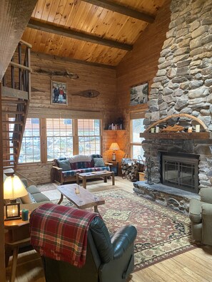 TV, fireplace, DVD player, books - Peace and tranquility on Sebec Lake (Bowerbank)