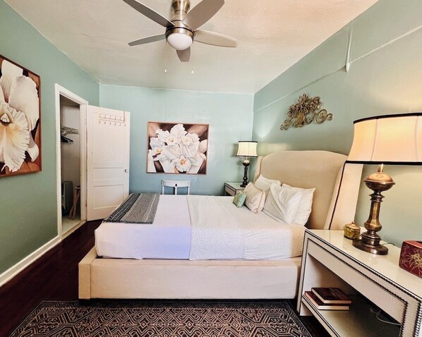 Iron/ironing board, WiFi, bed sheets