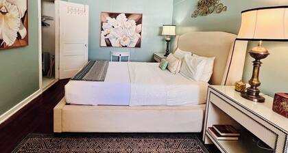 One Bedroom Apartment #3 in Historic Burns Square district, downtown Sarasota