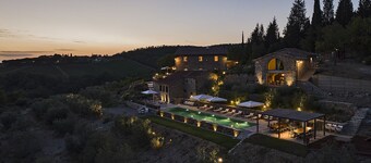 ISOLA SERENA Newly Expanded Private Luxury Villa, Tuscany, Infinity Pool & Views