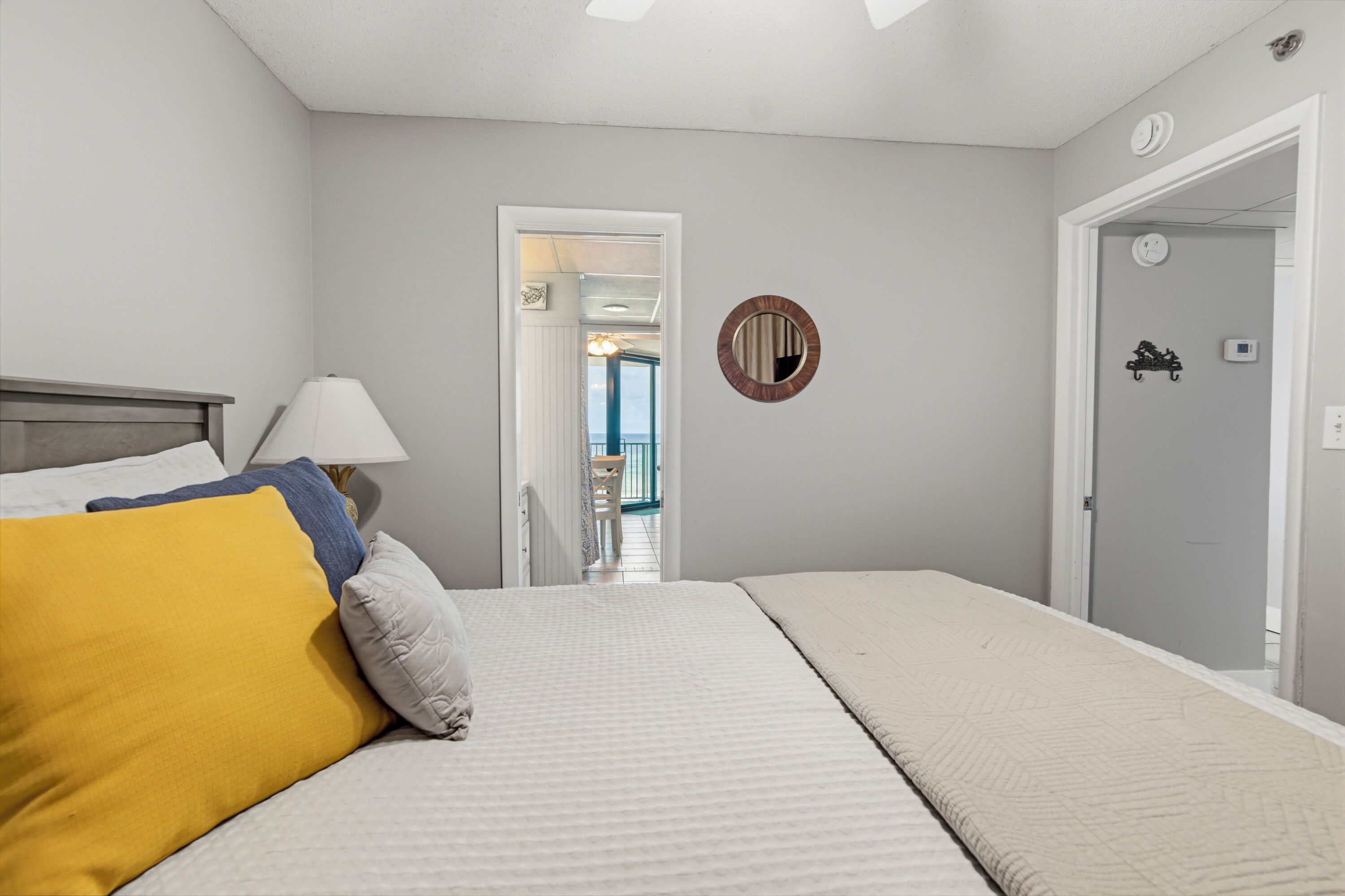 1 chambre, fer et planche à repasser, Wi-Fi gratuit, draps fournis