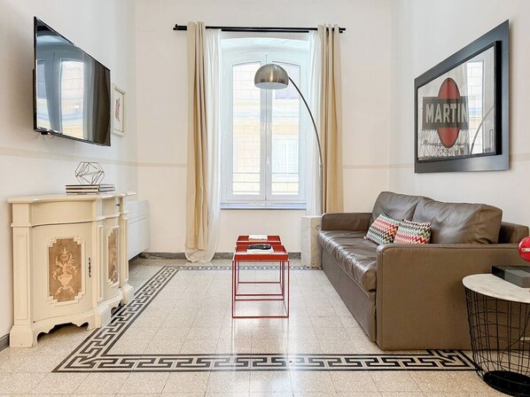 スマートテレビ、書庫