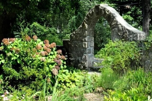 Enceinte de lâhĂ©bergement