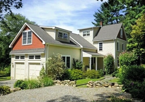 Bright Stylish Chic 4BR 4BA Home Pet Friendly!