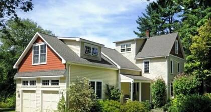 Bright Stylish Chic 4BR 4BA Home Pet Friendly!