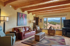TV, fireplace, offices - Pinon Vista - Panoramic Views, Walk to the Plaza (Santa Fe)