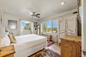 5 Schlafzimmer, Bügeleisen/Bügelbrett, WLAN, Bettwäsche