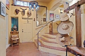 Interior - Pinon Vista - Panoramic Views, Walk to the Plaza (Santa Fe)