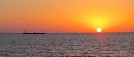 Vista para praia/oceano