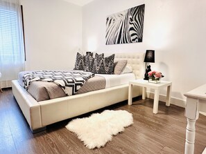 3 bedrooms, desk, iron/ironing board, free WiFi