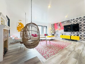 TV connectée, cheminée