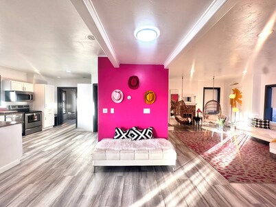 Downtown Suite in Cap Hill !