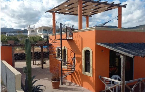 El Sargento/La Ventana Private Home near the Beach. Strong Wi-Fi, Smart TV!