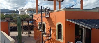 El Sargento/La Ventana Private Home near the Beach. Strong Wi-Fi, Smart TV!