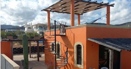 El Sargento/La Ventana Private Home near the Beach. Strong Wi-Fi, Smart TV!