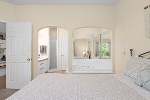 2 bedrooms, iron/ironing board, travel cot, WiFi