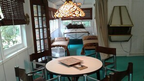 3 habitaciones, tabla de planchar con plancha y wifi gratis 