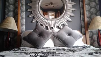 3 chambres, fer et planche à repasser, Wi-Fi gratuit, draps fournis