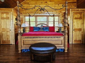 3 bedrooms, iron/ironing board, travel cot, free WiFi