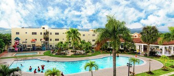 King Size Finest 3bd Condo| 3A/C| WIFI| TV|Cable !