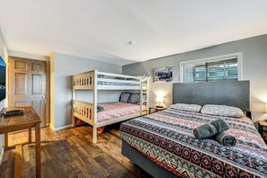 3 bedrooms, iron/ironing board, travel cot, free WiFi
