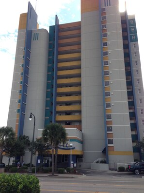 Exterior - Gorgeous Direct Oceanfront 2-BR Condo In The 2nd Floor in Broadwalk, Downtown MB (Myrtle Beach)