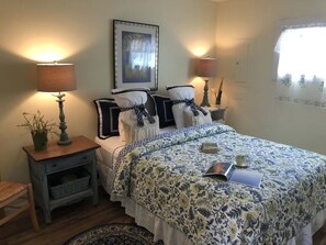 2 bedrooms, Internet - Anthony Beach-Seneca-Waterfront-Hot Tub-Wine Trail-Big Deck, Recently Updated-New Dock-Pets OK (Penn Yan)