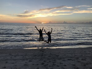 Beach - Beachwalk (Naples)