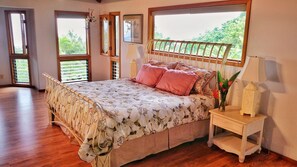 5 soverom, memory foam-senger, safe på rommet og skrivebord