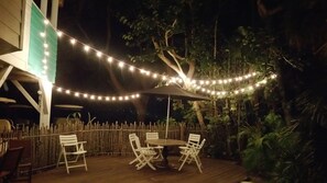 Outdoor dining - Newly Renovated Island Pool Home
(Captiva)