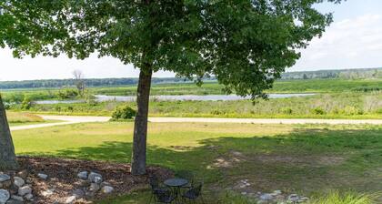 Yksityinen ja eristäytynyt vuokra Kalamazoo-joella