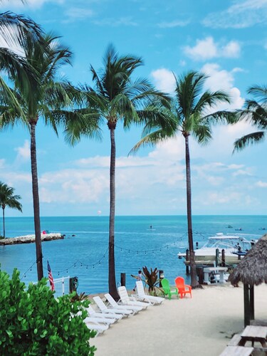 Vue directe sur l'océan. 4 / lit 3 / salle de bain 10 personnes. Piscine personnelle H / C, Free Dock!