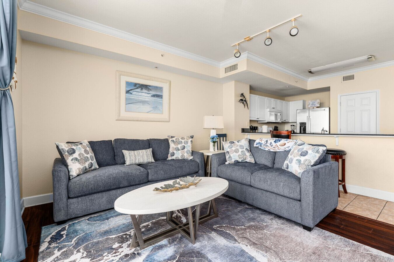 Smart TV, fireplace, DVD player, stereo