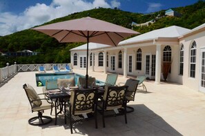 Outdoor dining - Family Friendly Private Villa,Caribbean Sea & Mountain Views With Pool (Christiansted)