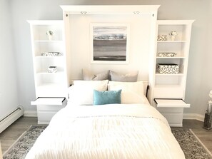 2 bedrooms, desk, iron/ironing board, free WiFi - Luxury Waterfront Condo located downtown Charlottetown (Charlottetown)