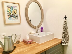 Interior -  Super Clean, Sunny, Elegant, 2 Bedroom Character Apt In The Heart Of Pezenas (Pézenas)