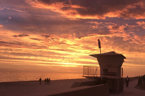 Angenehm und luxuriös Carlsbad Village Beach House 1/2 Block zum Strand