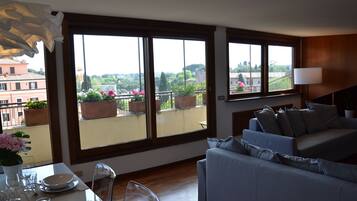 Smart-TV, DVD-Player, BĂŒcher